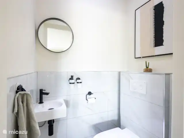 Mambo To Be | Curaçao, Curaçao-Centre, Willemstad - appartement Toilette