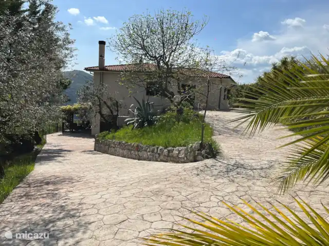 Casa Glicine | Italie, Le Latium, Castelnuovo di Farfa - maison de vacances Vue de l’arrière de la maison
