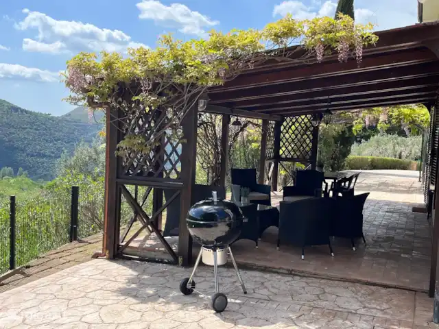 Casa Glicine | Italie, Le Latium, Castelnuovo di Farfa - maison de vacances Terrasse au rez-de-chaussée
