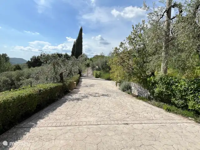 Casa Glicine | Italie, Le Latium, Castelnuovo di Farfa - maison de vacances Belle route d’accès privée à la propriété