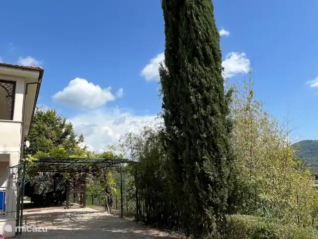 Casa Glicine | Italie, Le Latium, Castelnuovo di Farfa - maison de vacances Vue sur le patio