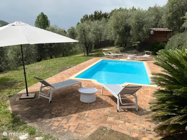 Casa Glicine | Italie, Le Latium, Castelnuovo di Farfa - maison de vacances Piscine avec tout le nécessaire dans le magnifique jardin naturel