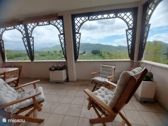 Casa Glicine | Italie, Le Latium, Castelnuovo di Farfa - maison de vacances Terrasse étage supérieur