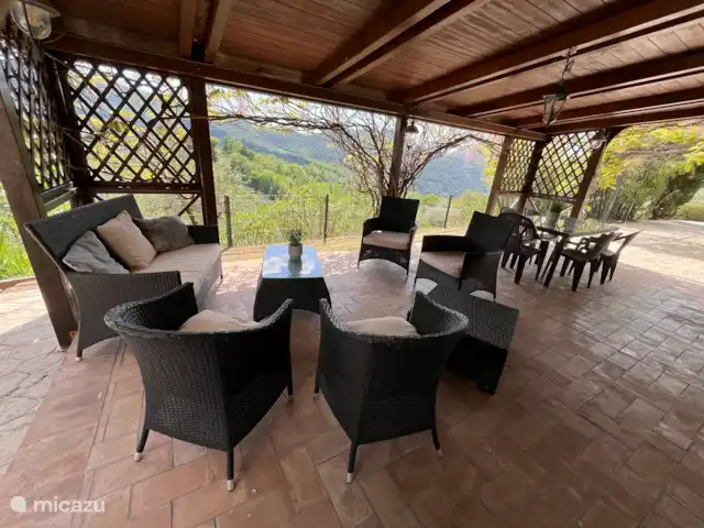 Casa Glicine | Italie, Le Latium, Castelnuovo di Farfa - maison de vacances Terrasse au rez-de-chaussée