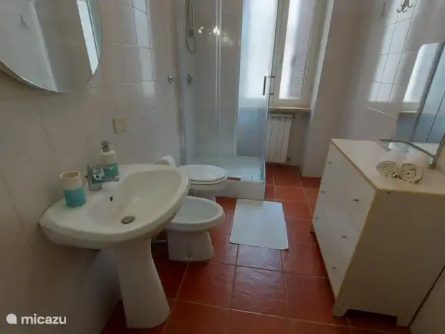 Casa Glicine | Italie, Le Latium, Castelnuovo di Farfa - maison de vacances Salle de bain 2 étage inférieur
