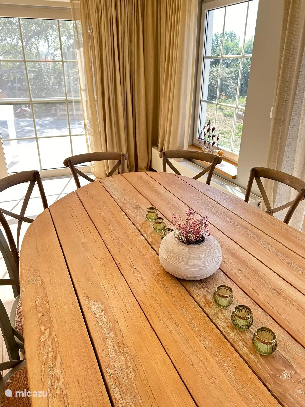 Mesa con decoración