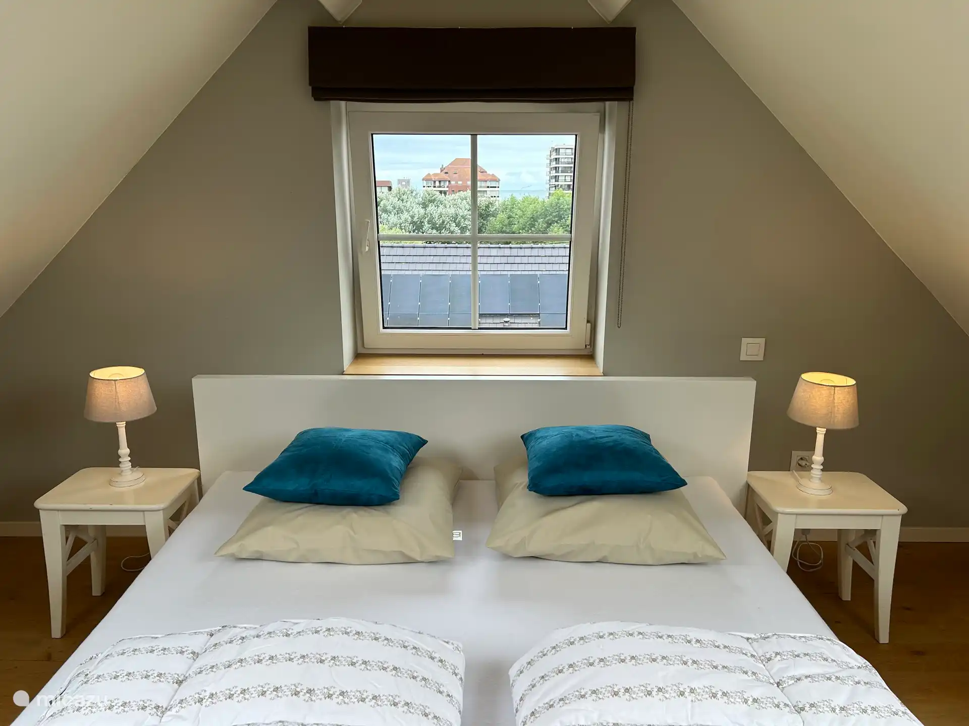 Dormitorio con vistas