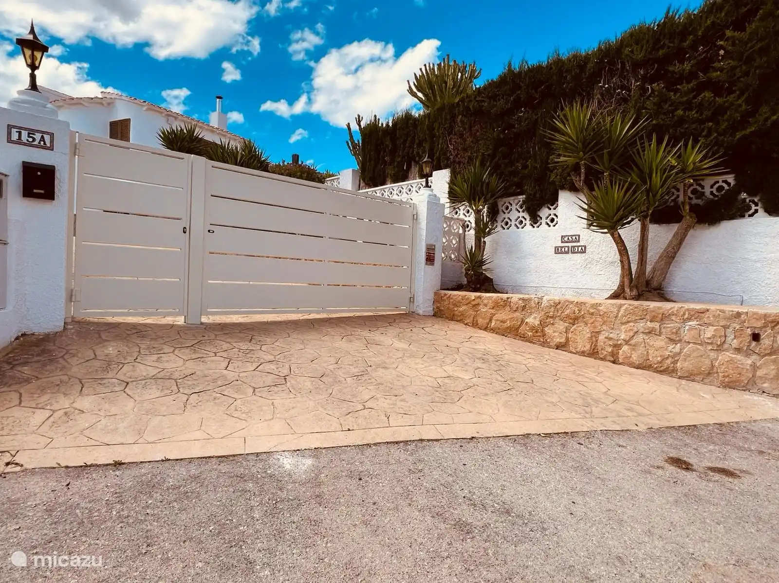 Portail d’entrée du site