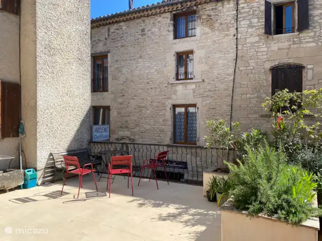 Villa Rose | France, Gard, Barjac - maison de ville toit
