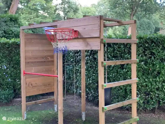 La Casa del Bosque en Países Bajos, Güeldres, Ede - casa vacacional Parques infantiles en el jardín