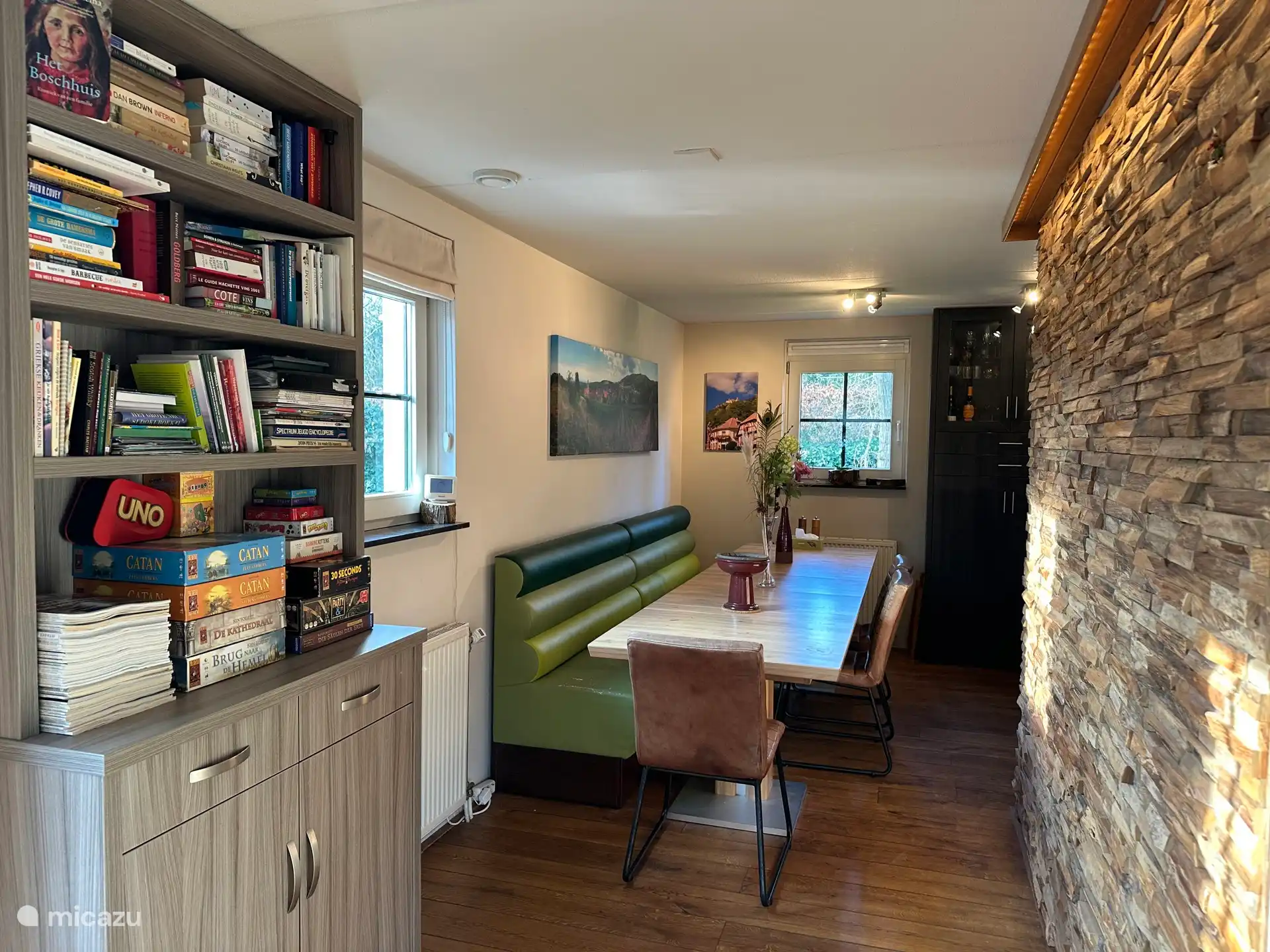 Comedor con mesa larga (3,20 m)