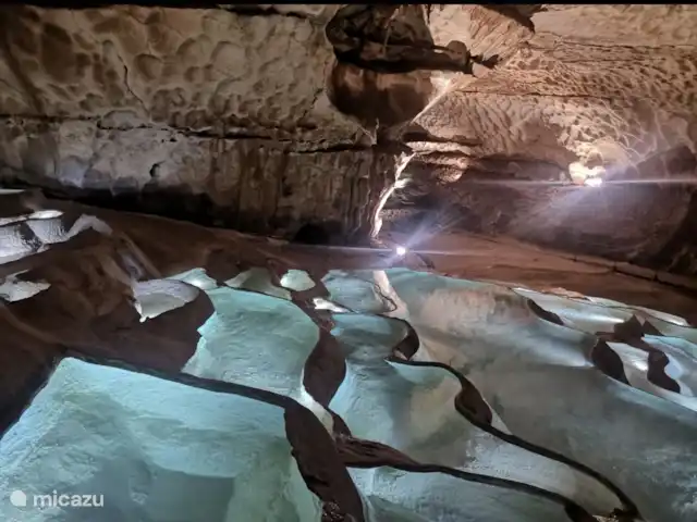 Descanso vacacional en Francia, Gard, Salazac  - casa vacacional Cuevas de Saint Marcel l'Ardèche