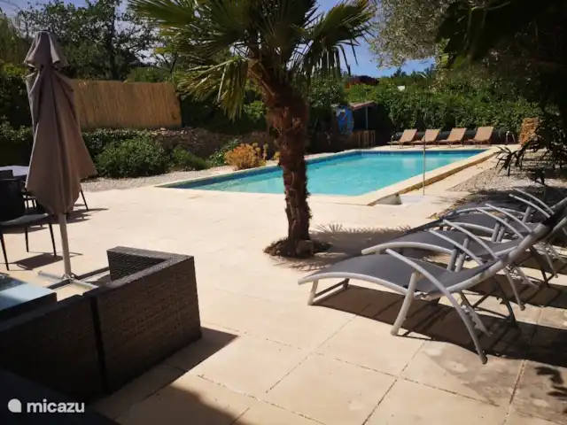 Descanso vacacional en Francia, Gard, Salazac  - casa vacacional Acogedora estancia en la piscina con todos los alojamientos