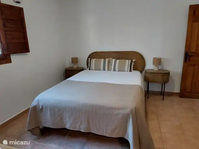 Finca La Sensa   | Espagne, Costa del Sol, Comares - maison de vacances Chambre 2 avec lit double et salle de bain attenante.