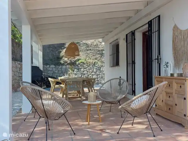 Finca La Sensa   | Espagne, Costa del Sol, Comares - maison de vacances Terrasse couverte avec barbecue à gaz et sièges