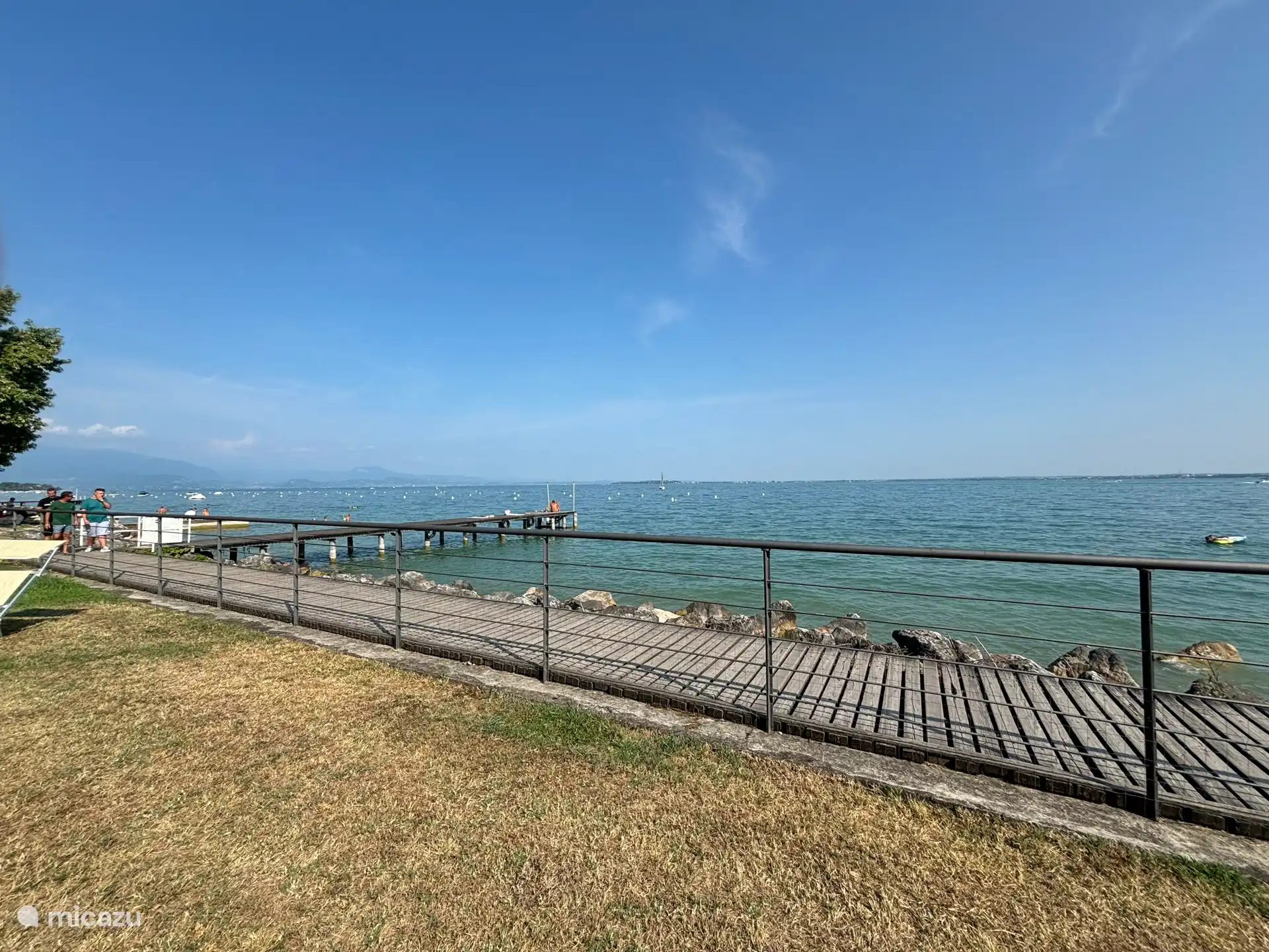 Garmeer con embarcadero (privado) frente al lago de Garda, ideal para nadar y cenar 