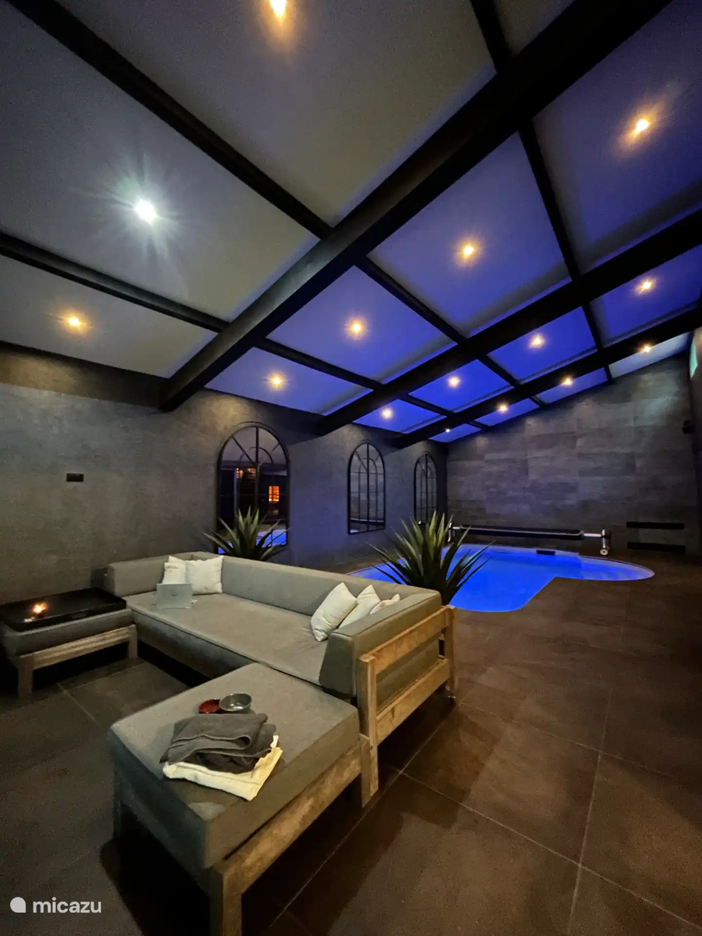 More than 3 meters long lounge sofa