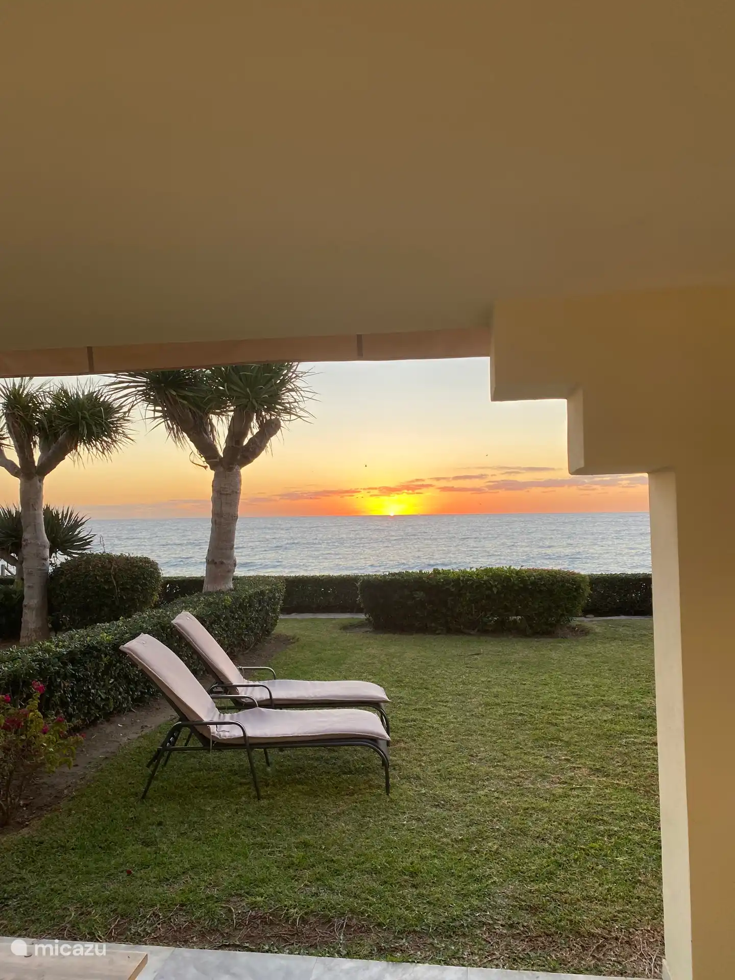 First line beach Estepona in Spain, Costa del Sol, Estepona - Apartment