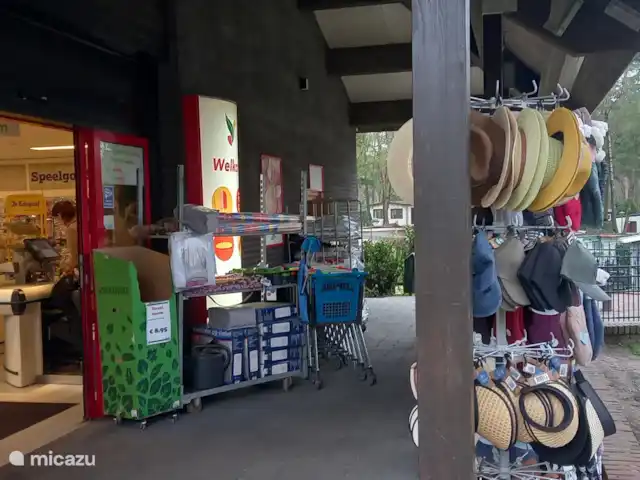 Sereno en Países Bajos, Güeldres, Hoenderloo - chalet Supermercado