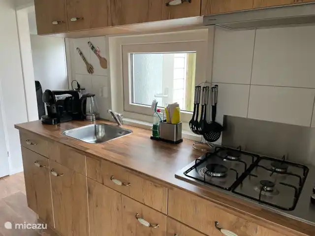 Sereno en Países Bajos, Güeldres, Hoenderloo - chalet cocina