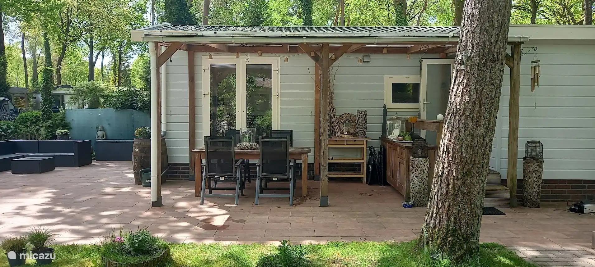 De gezellige overkapping