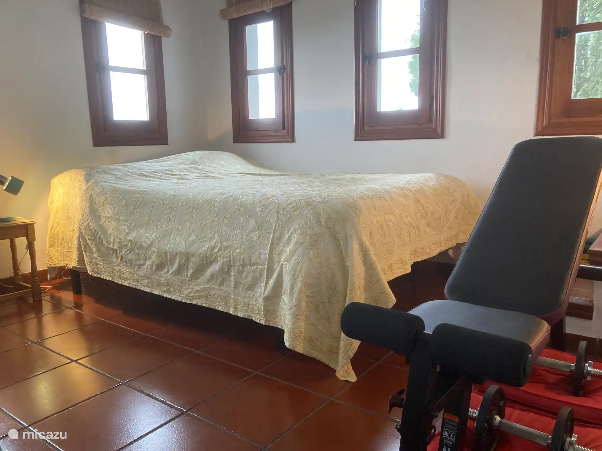 Gimnasio con cama supletoria
1,40 x 2,00 