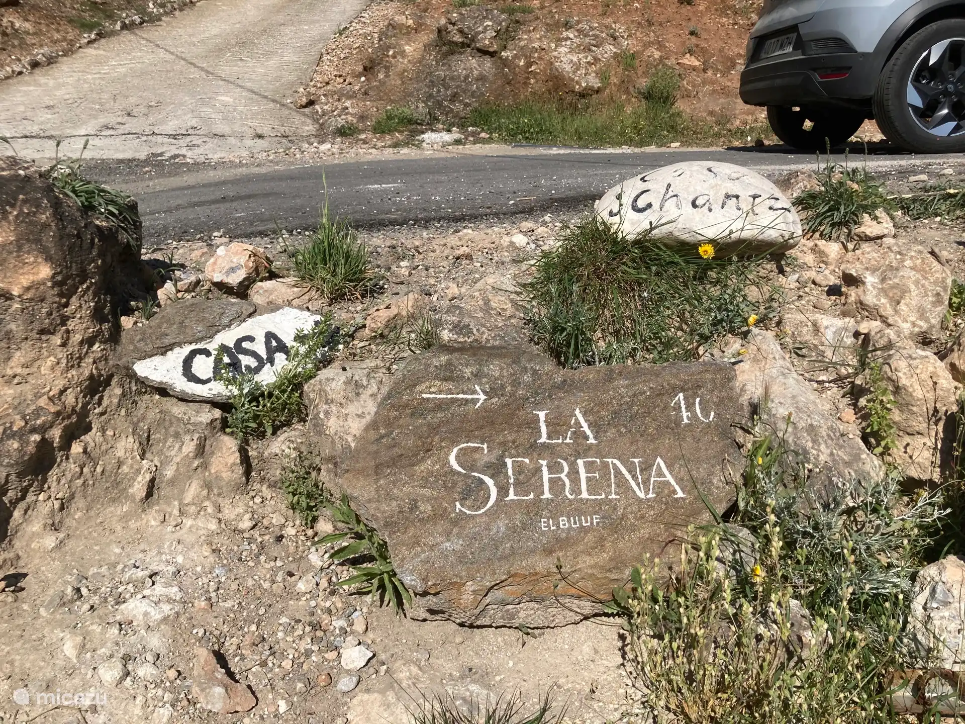 Al inicio del camino a Casa La Serena