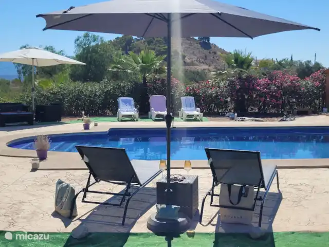 Finca Rustica  en España, Valencia, Jijona - finca piscina