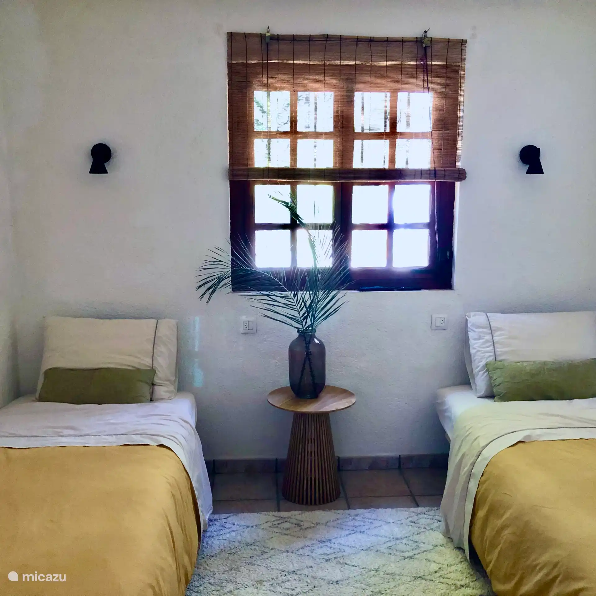 Schlafzimmer für 2 Personen mit Kleiderschrank