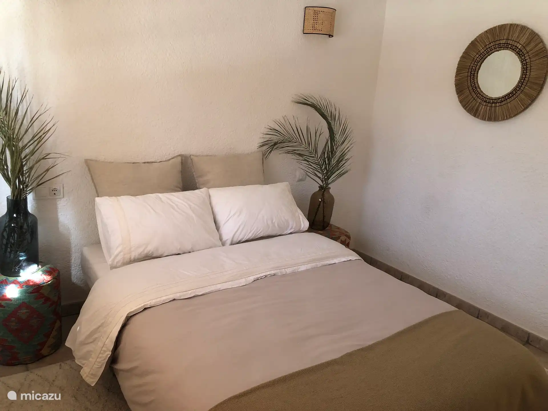 Gästezimmer für 2 Personen, mit Kleiderschrank, Kommode und Babybett auf Anfrage