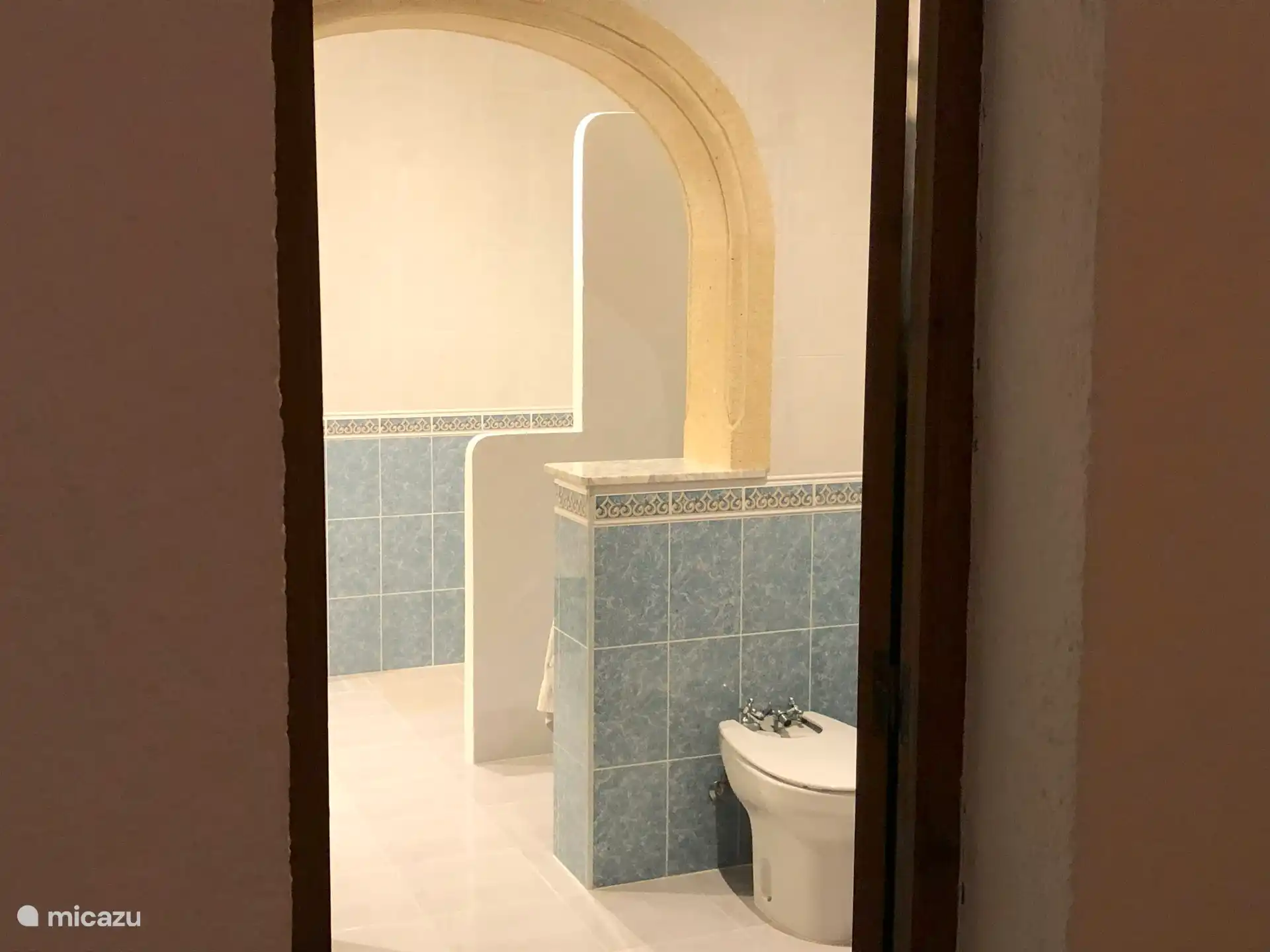 Badezimmer, Bidet, Dusche, Waschmaschine