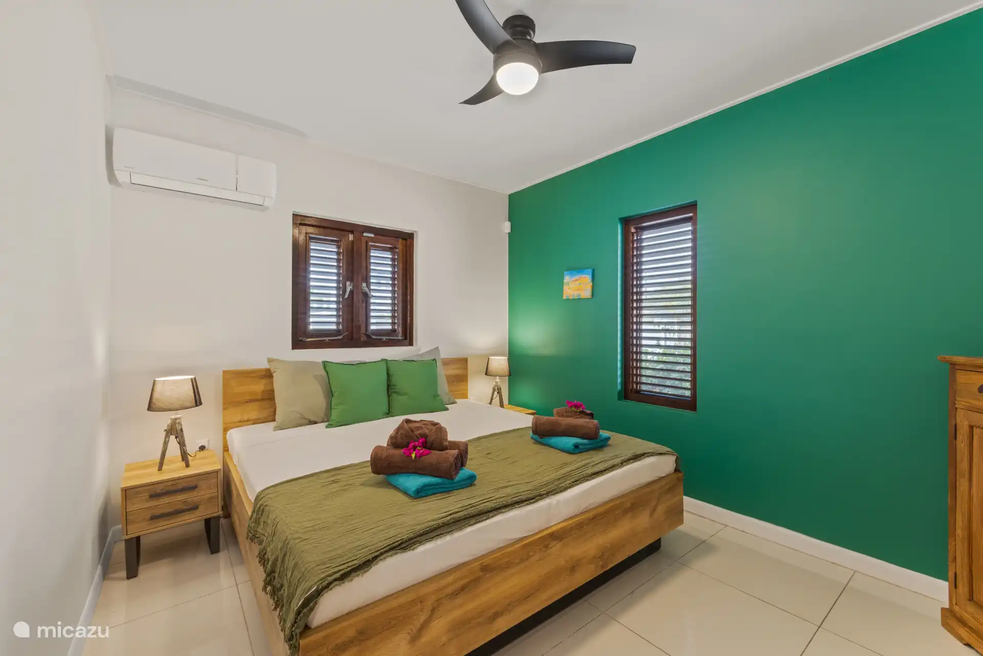 Cama cómoda y espacio suficiente para todos sus tesoros de vacaciones