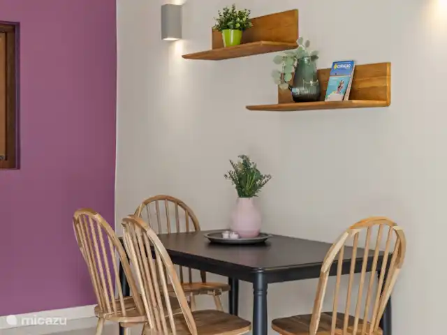 Villa Troupial | Curaçao, Banda Ariba (est), Jan Thiel - maison de vacances Une réunion conviviale ? Cette table est prête pour ça !