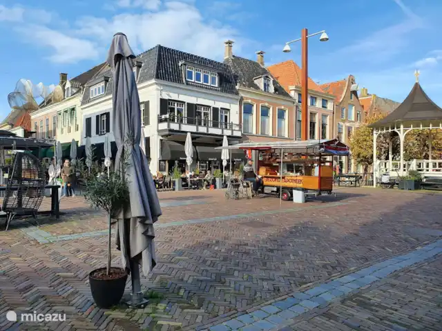 Villa citadine 't Stadshuus  | Pays-Bas, Gueldre, Elburg - villa La coupe d’Elburg avec toutes sortes de restaurants confortables.