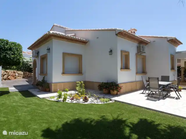 Casa Caramelo en España, Costa Blanca, Jávea - casa vacacional Parte trasera de la casa