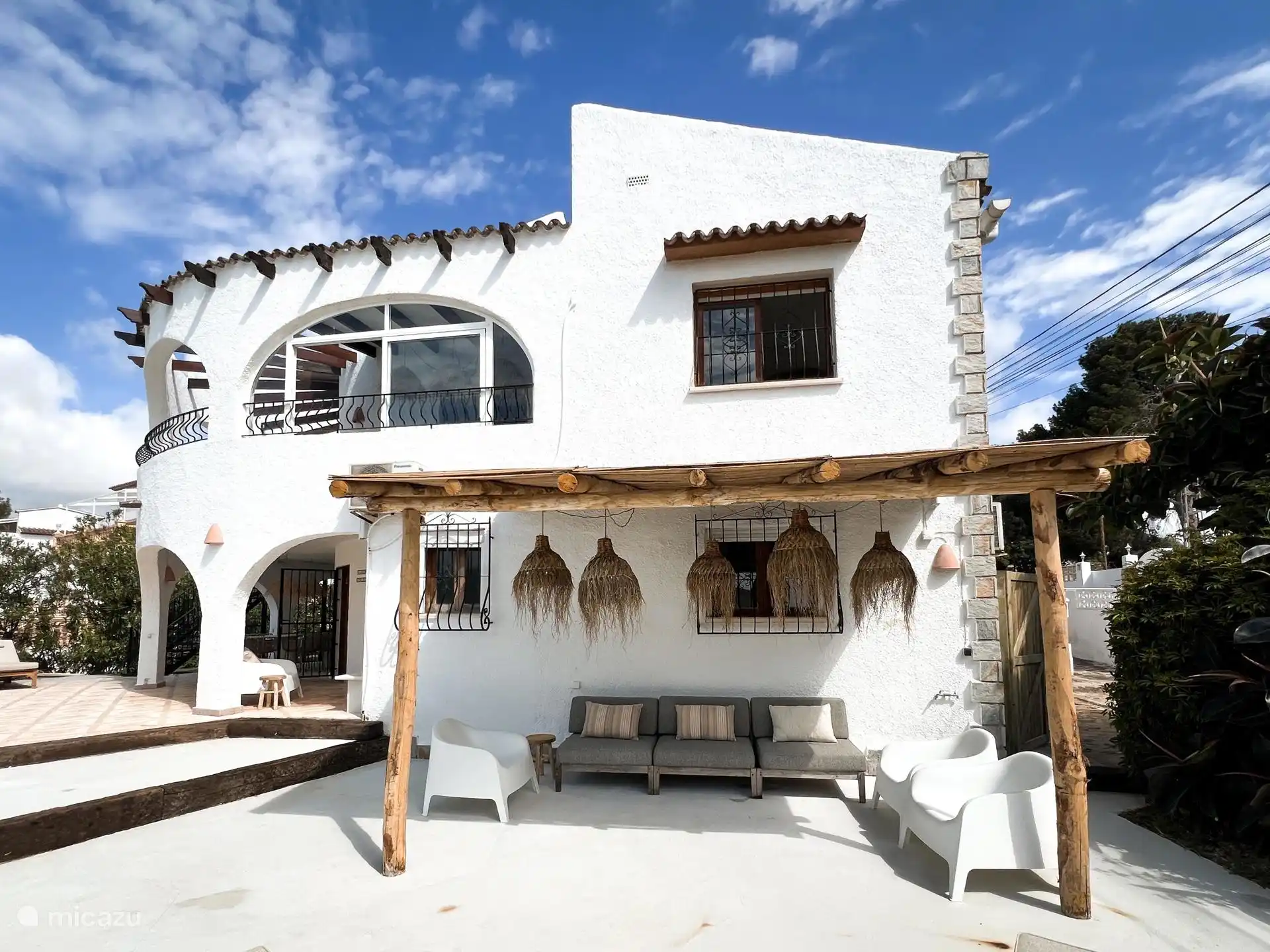 Façade arrière avec salon