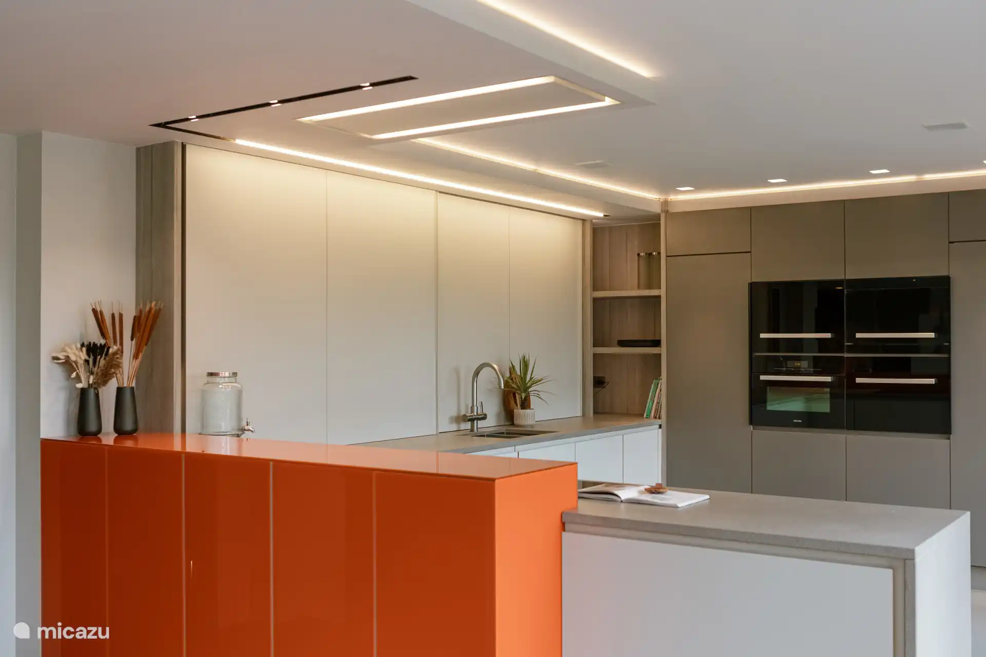 Eine der beiden Küchen der Villa Gentbos