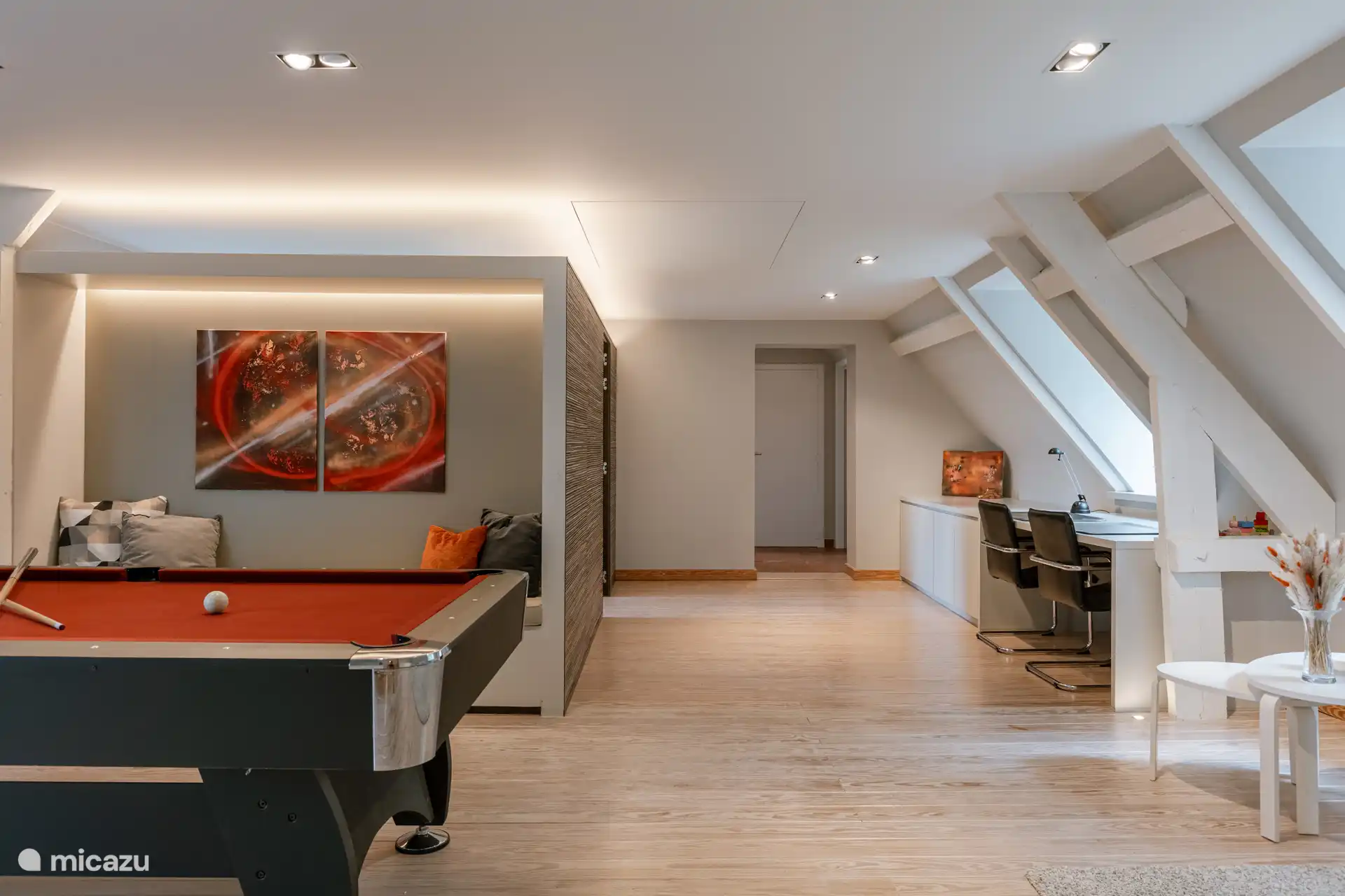 Arbeitsbereich/ Schreibtisch