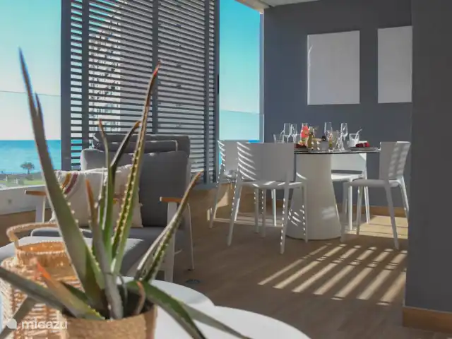 Première ligne vue mer Posidonia | Espagne, Costa Blanca, Torrevieja - appartement auvent que vous pouvez glisser pour créer de l’ombre
