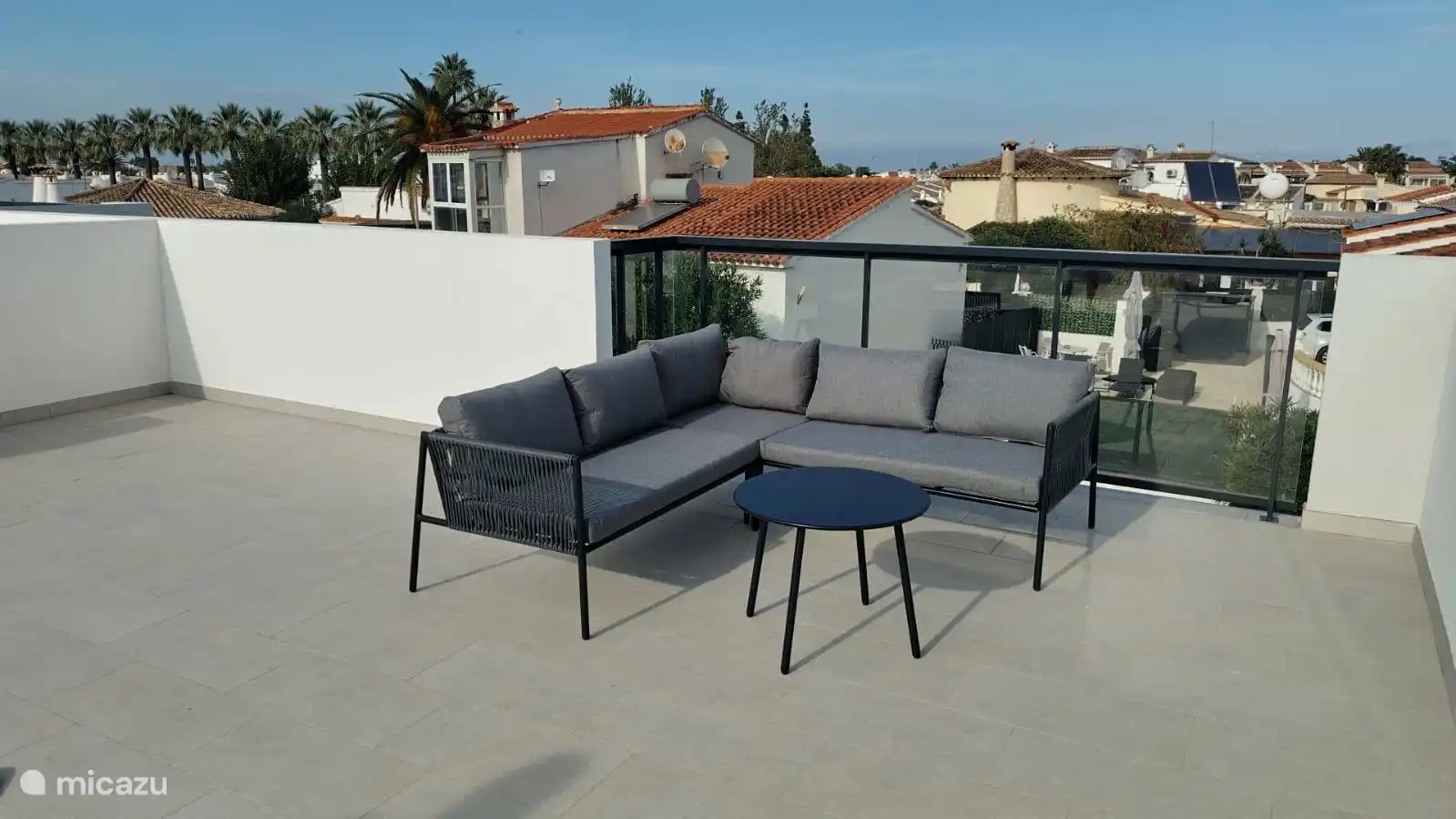 Lounge set on roof terrace