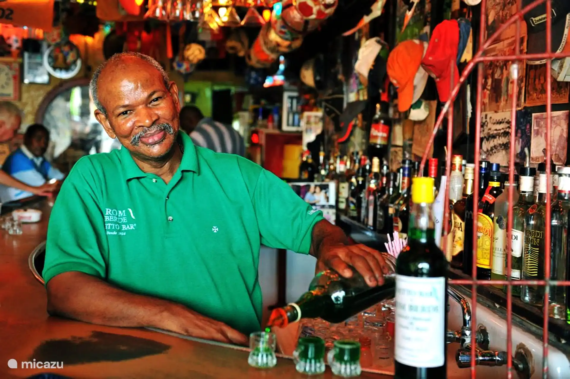 De bekende Netto bar in Otrobanda (15 min)