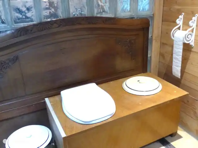 Location de Vacances France, Saône-et-Loire, Anost, gîte / cottage - Gîte Crampion Les toilettes sèches