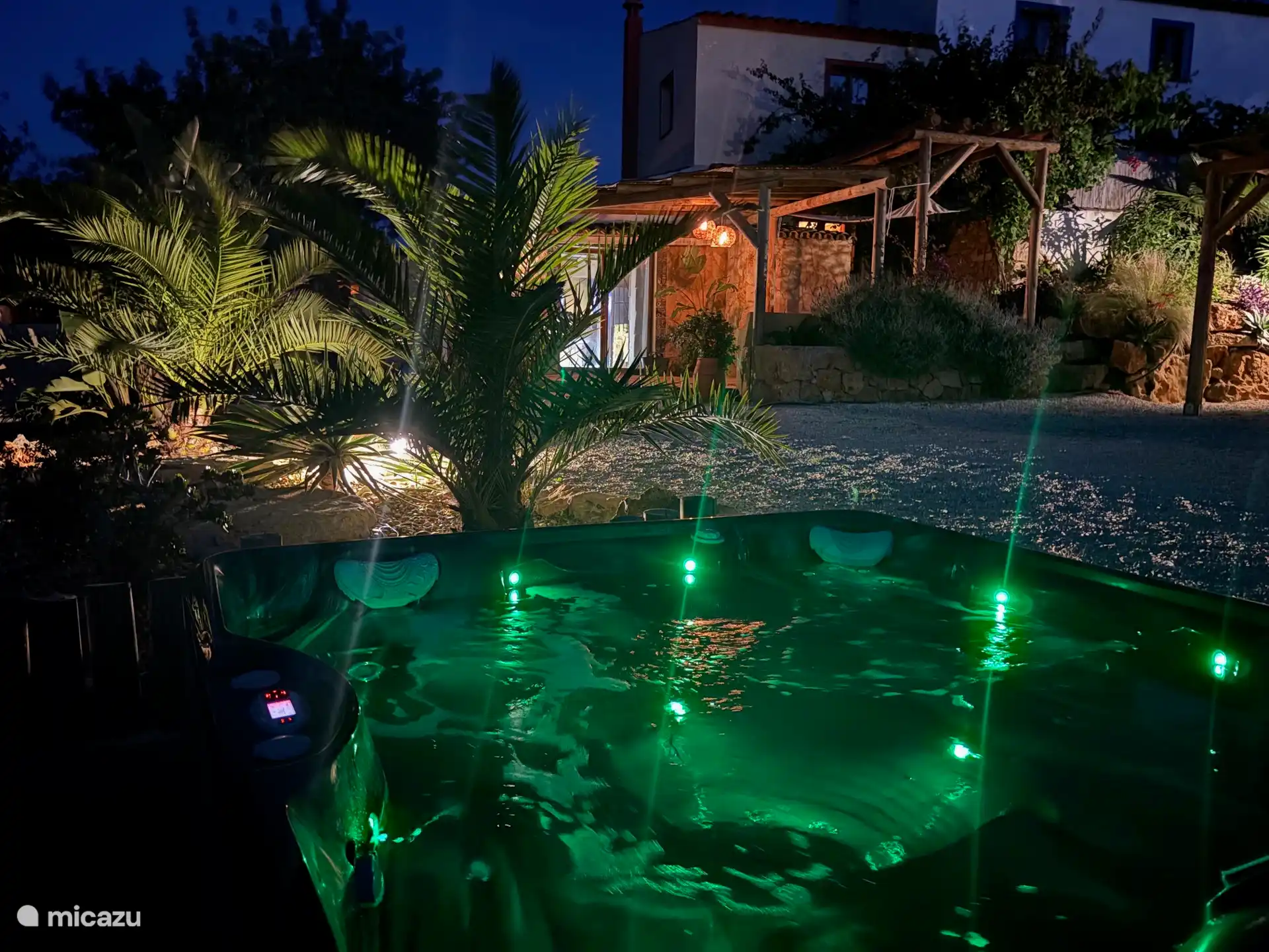 Whirlpool in der Nacht