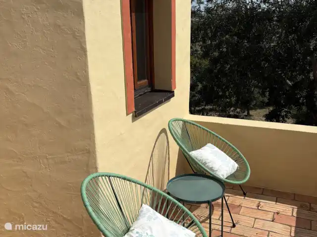 Casa de Paulo | Portugal, Algarve, Olhão - finca Balcon patio avec chaises et table idéal pour regarder le lever du soleil.