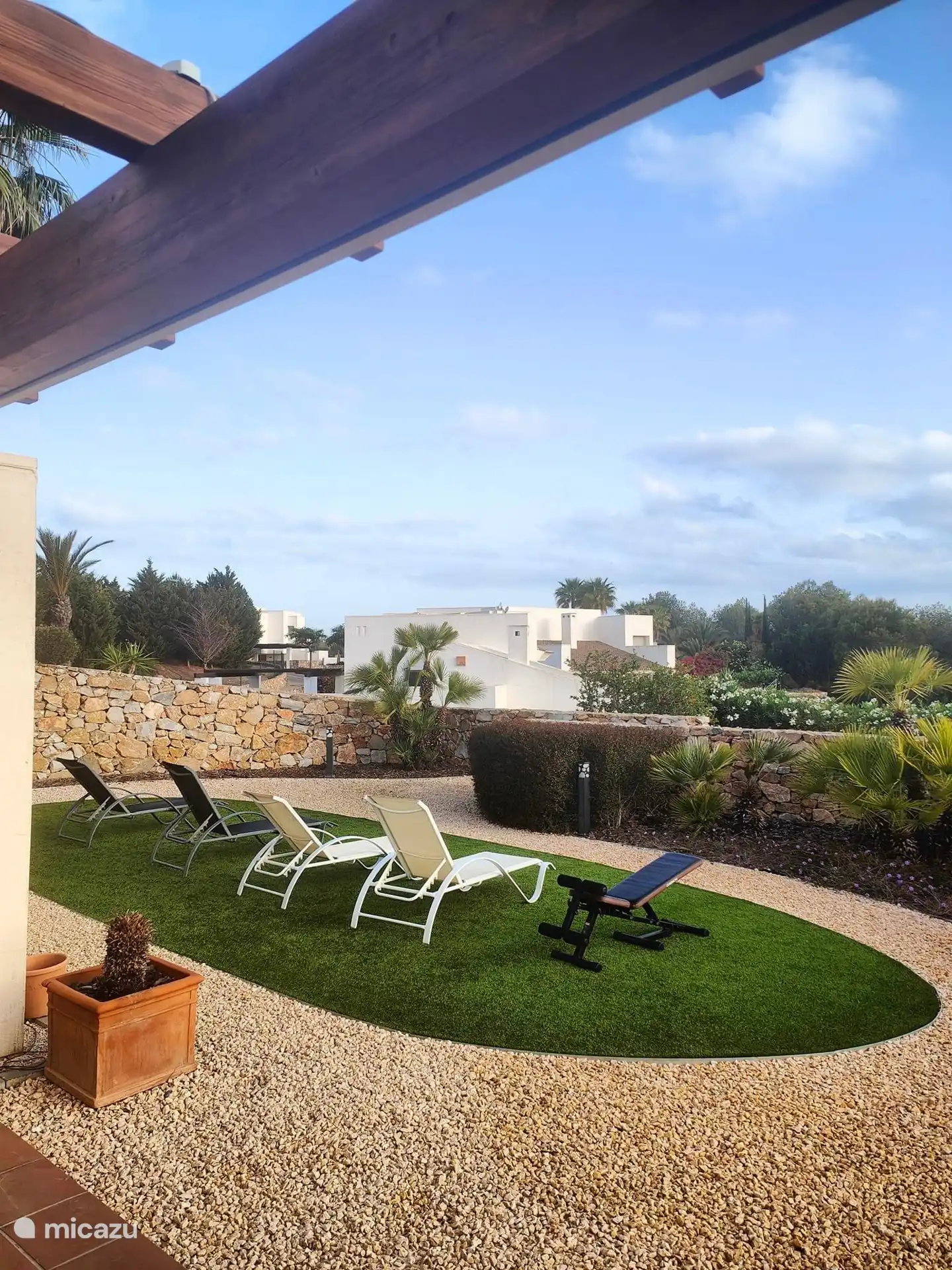 Garden and panoramic view 