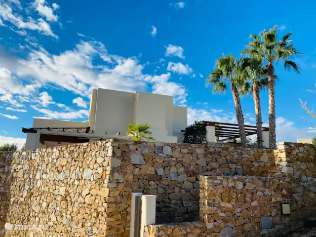 Jacaranda huren in Spanje, Costa Blanca, San Miguel de Salinas - villa Uitzicht op het pand van buitenaf