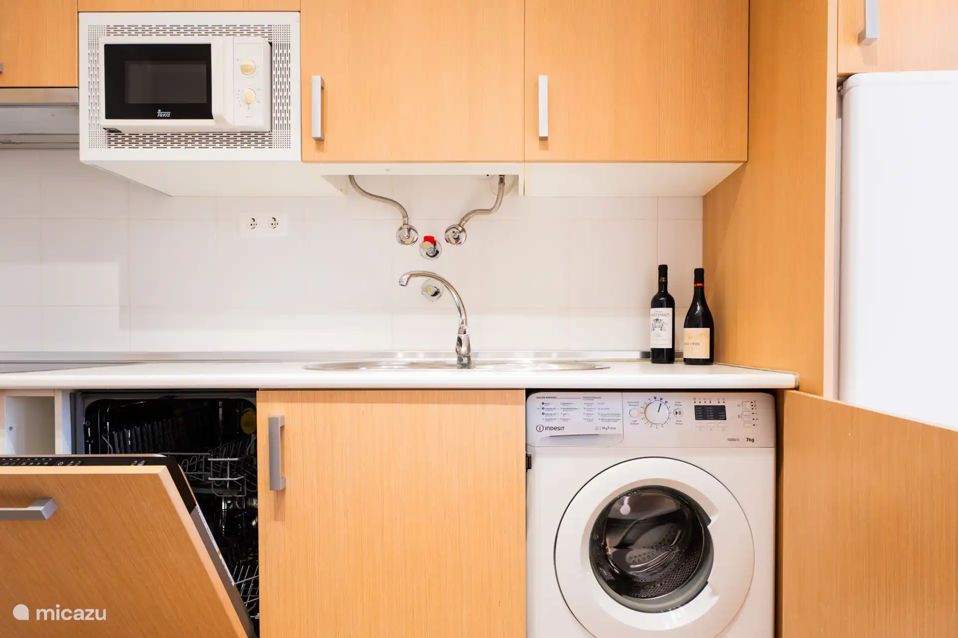 Geschirrspüler und Waschmaschine