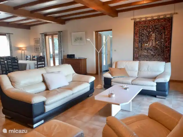 Steeneiken in Frankrijk, Hérault, Cantagrils-Argelliers - villa