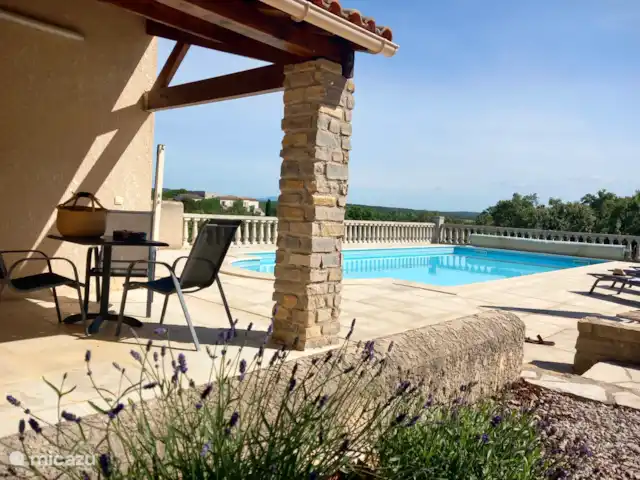 Steeneiken in Frankrijk, Hérault, Cantagrils-Argelliers - villa