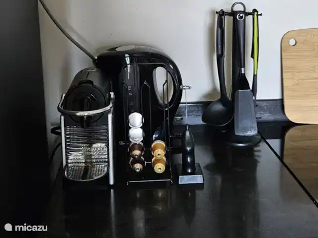 Location de Vacances Curaçao, Curaçao-Centre, Piscadera, appartement - Kasita La Vista Divers équipements tels que cafetière, mousseur à lait, bouilloire